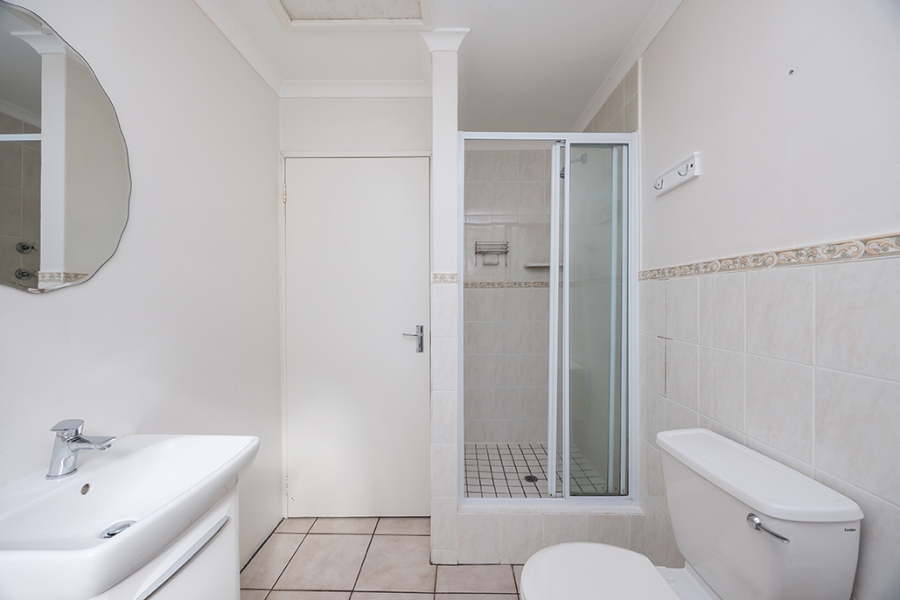 To Let 2 Bedroom Property for Rent in Sunningdale Western Cape